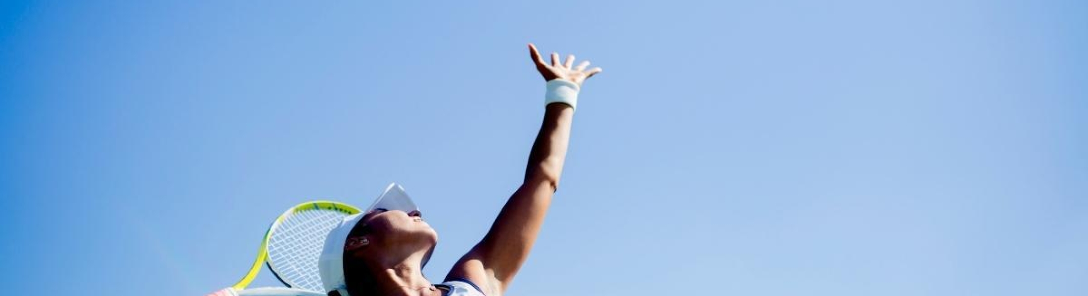 Why does my shoulder hurt when I serve? Sports Physiotherapy